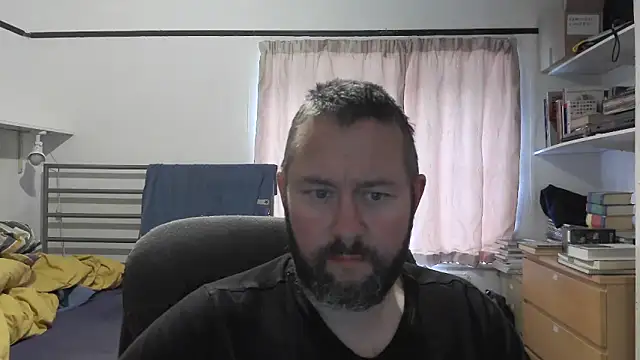 Snapshot of JobeySays chatting on April 17, 5:16 pm JobeySays online show from April 17, 5:16 pm