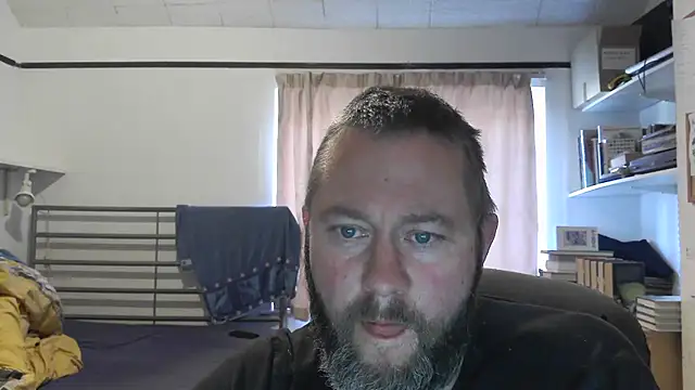 Snapshot of JobeySays chatting on April 25, 5:54 pm JobeySays online show from April 25, 5:54 pm