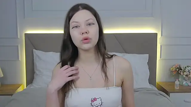 Sophie Rays online show from April 5, 4:09 am