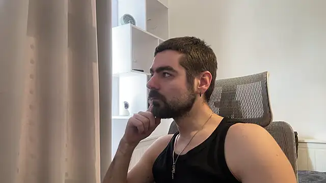 Snapshot of Split_manager chatting on March 14, 9:59 am Split manager online show from March 14, 9:59 am