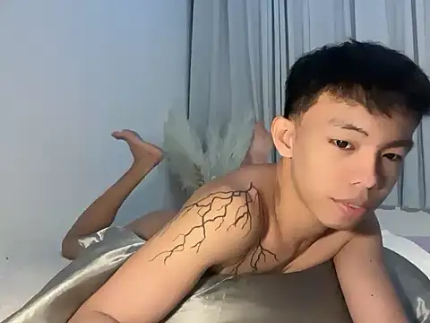 hottasianboy online show from June 20, 2:09 pm