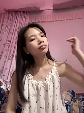 Snapshot of Drieevisexxx chatting on June 4, 3:34 am Drieevisexxx online show from June 4, 3:34 am