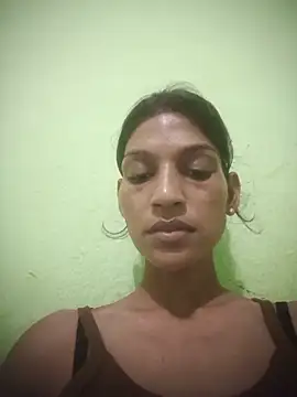 nidhiyadav00 online show from June 1, 6:53 pm