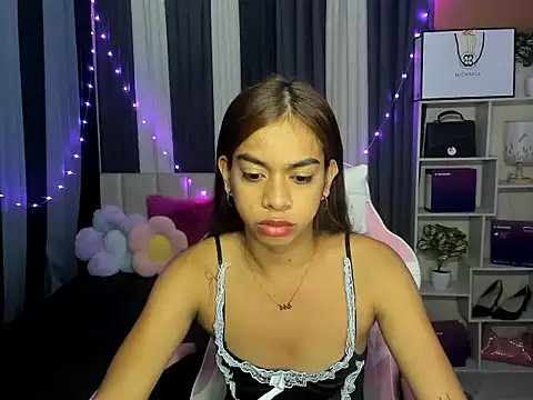 Snapshot of BigCockErich chatting on July 29, 5:22 pm BigCockErich online show from July 29, 5:22 pm