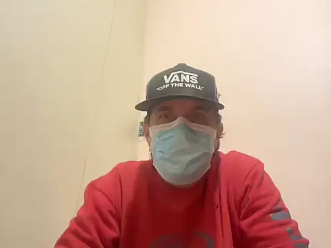 Snapshot of MAByummydick chatting on June 6, 5:23 am MAByummydick online show from June 6, 5:23 am