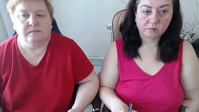 Snapshot of Lindy-Jeanie chatting on March 28, 9:20 am Lindy-Jeanie online show from March 28, 9:20 am