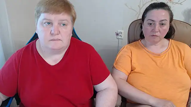 Snapshot of Lindy-Jeanie chatting on May 27, 5:32 pm Lindy-Jeanie online show from May 27, 5:32 pm