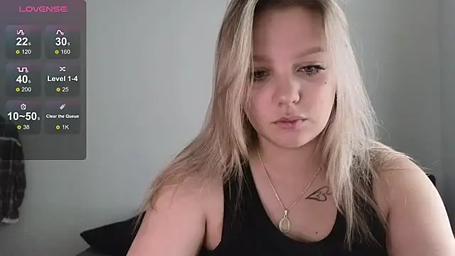 Snapshot of bettyloveu chatting on July 3, 4:19 am bettyloveu online show from July 3, 4:19 am