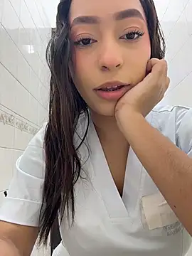 Snapshot of MiaCamille_ chatting on July 31, 6:40 pm MiaCamille online show from July 31, 6:40 pm