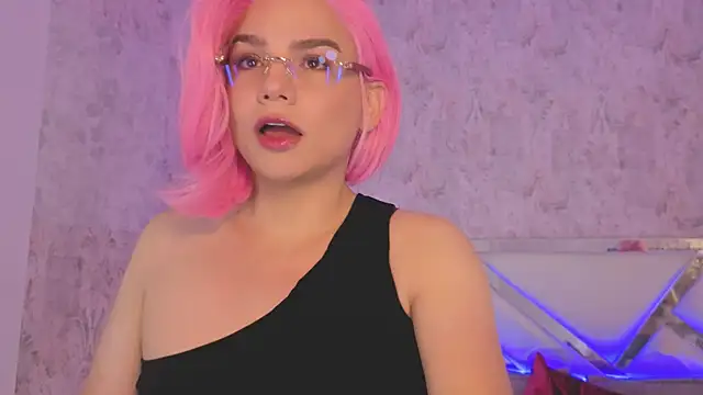 Snapshot of april_summer_ chatting on May 16, 9:13 pm april summer online show from May 16, 9:13 pm