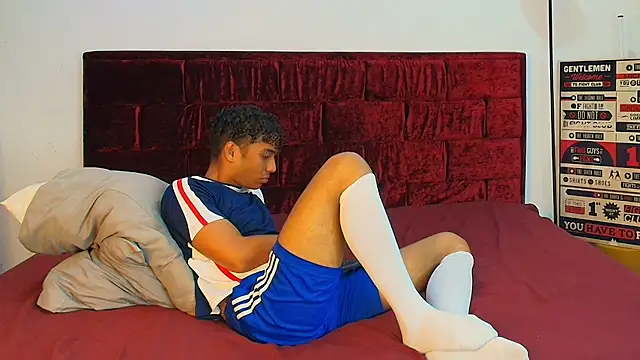 Snapshot of The_Penthouse_boys chatting on June 21, 12:46 am The Penthouse boys online show from June 21, 12:46 am