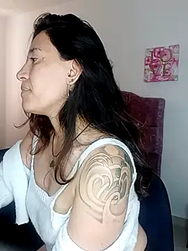 Snapshot of violeta_scott chatting on June 26, 3:49 pm violeta scott online show from June 26, 3:49 pm