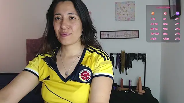 Snapshot of violeta_scott chatting on June 27, 2:34 pm violeta scott online show from June 27, 2:34 pm