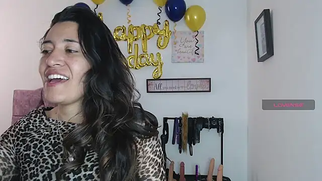 Snapshot of violeta_scott chatting on July 1, 2:18 pm violeta scott online show from July 1, 2:18 pm