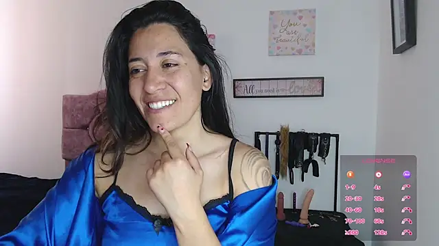 Snapshot of violeta_scott chatting on July 31, 4:06 pm violeta scott online show from July 31, 4:06 pm