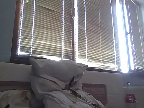 stiven121312 online show from July 26, 2:46 pm