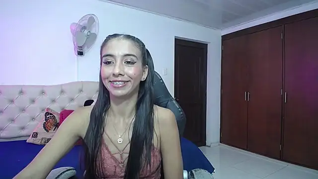 sandra petite19 online show from June 7, 10:57 pm