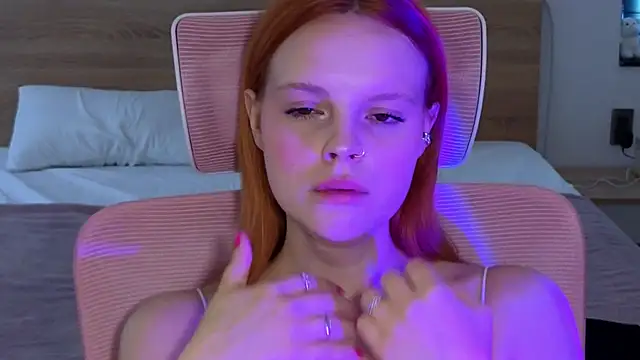 mollybossy online show from March 23, 3:10 am