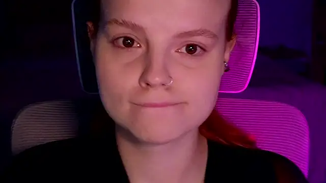 mollybossy online show from March 29, 12:10 am