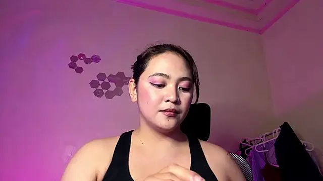 CorrineGrounds online show from March 16, 5:44 am