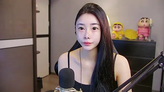Snapshot of XiaoYuBao- chatting on June 20, 7:16 pm XiaoYuBao- online show from June 20, 7:16 pm