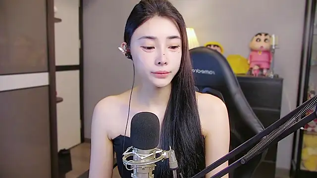 Snapshot of XiaoYuBao- chatting on June 30, 4:19 pm XiaoYuBao- online show from June 30, 4:19 pm