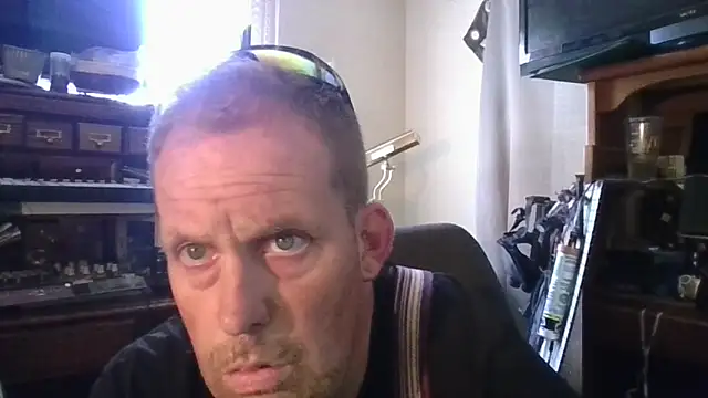 Snapshot of strokingjoe14585 chatting on April 25, 6:49 pm strokingjoe14585 online show from April 25, 6:49 pm