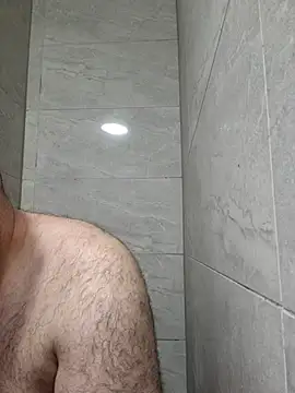 Snapshot of bigmillz32 chatting on April 29, 11:55 pm bigmillz32 online show from April 29, 11:55 pm