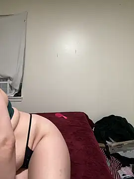 treasurebabii online show from April 5, 6:10 am