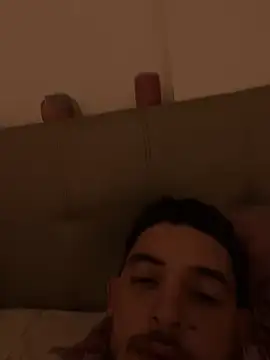 Snapshot of alej2x4 chatting on April 4, 4:00 am alej2x4 online show from April 4, 4:00 am