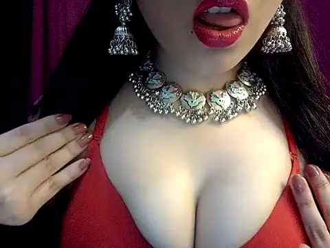 Snapshot of nadia_doll69 chatting on June 17, 6:53 pm nadia doll69 online show from June 17, 6:53 pm