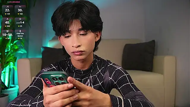 Snapshot of angel_yuhogg chatting on March 28, 6:02 am angel yuhogg online show from March 28, 6:02 am