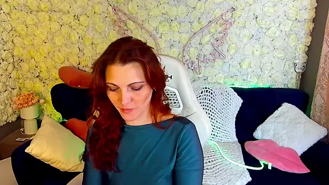 FireFoxxxxxy online show from April 18, 6:06 am