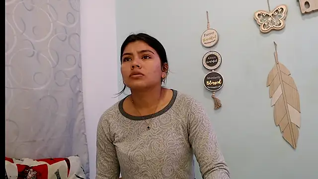 Snapshot of hotlatinaluna23 chatting on April 29, 1:59 pm hotlatinaluna23 online show from April 29, 1:59 pm