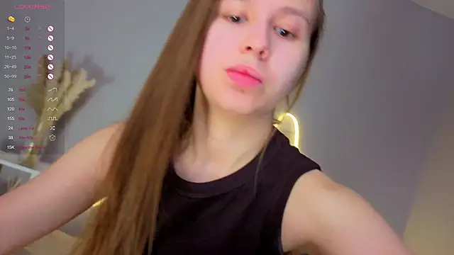 Snapshot of Emma_dream_ chatting on June 5, 1:34 am Emma dream online show from June 5, 1:34 am