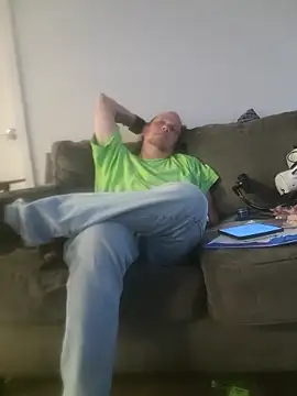 yourMasterisBored online show from April 26, 1:58 am