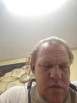 Snapshot of yourMasterisBored chatting on April 29, 3:38 pm yourMasterisBored online show from April 29, 3:38 pm