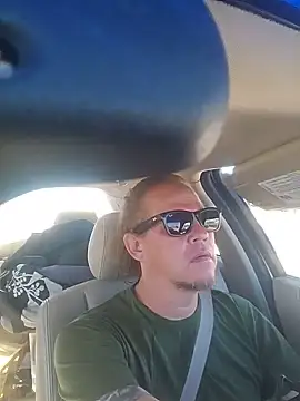 Snapshot of yourMasterisBored chatting on June 1, 3:58 pm yourMasterisBored online show from June 1, 3:58 pm
