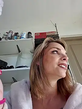 Snapshot of Madame-Monsieur-X chatting on June 6, 5:28 pm Madame-Monsieur-X online show from June 6, 5:28 pm