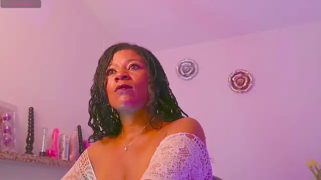 KeisySmith online show from May 5, 8:28 pm