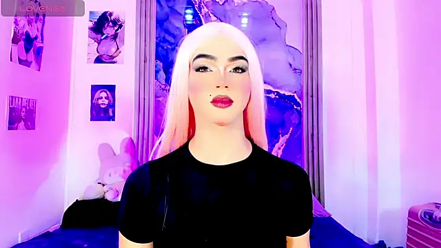 Snapshot of blonde_queen- chatting on June 2, 7:27 pm blonde queen- online show from June 2, 7:27 pm