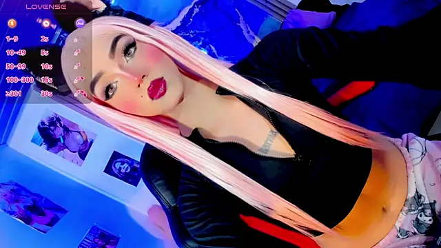 Snapshot of blonde_queen- chatting on June 3, 7:30 pm blonde queen- online show from June 3, 7:30 pm