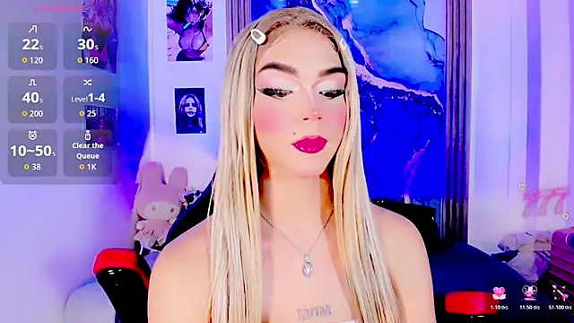 Snapshot of blonde_queen- chatting on July 7, 6:47 am blonde queen- online show from July 7, 6:47 am