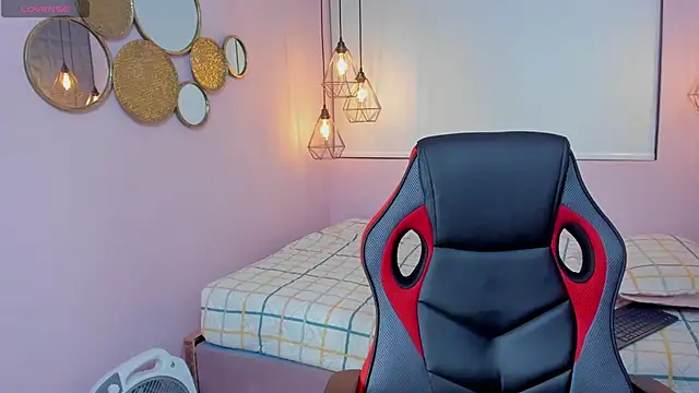 Snapshot of Magic_oliviah chatting on June 11, 12:14 pm Magic oliviah online show from June 11, 12:14 pm