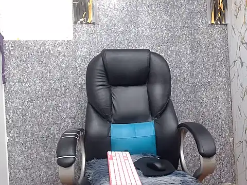 Snapshot of isa_x18 chatting on July 26, 3:41 pm isa x18 online show from July 26, 3:41 pm