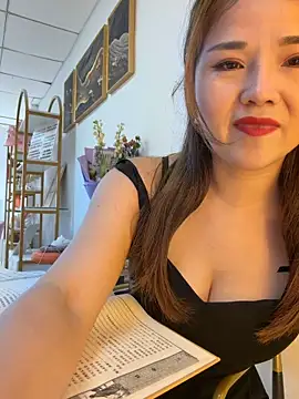 Xiaoxiao-y online show from April 10, 6:29 am