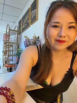 Xiaoxiao-y online show from April 22, 7:11 am