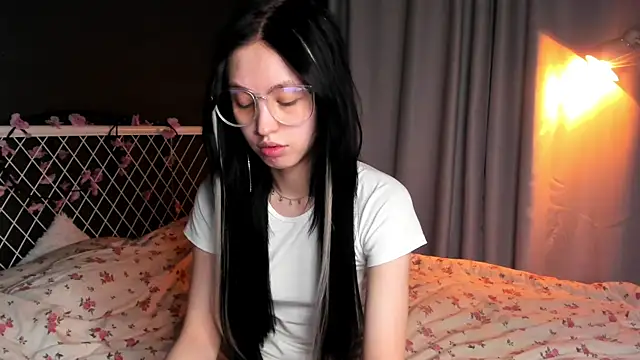 Snapshot of lizaa_breeze chatting on July 21, 5:04 pm lizaa breeze online show from July 21, 5:04 pm