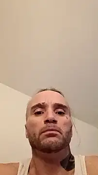 Snapshot of dropanddrippy1 chatting on March 16, 10:14 pm dropanddrippy1 online show from March 16, 10:14 pm