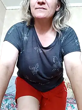 Snapshot of KatieLove133 chatting on July 8, 3:05 pm KatieLove133 online show from July 8, 3:05 pm